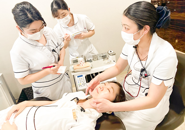 様々な研修、実技指導が盛りだくさん!!